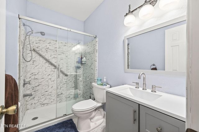 500 Cliff Park Rd, Monterey, TN 38574