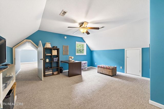 500 Cliff Park Rd, Monterey, TN 38574