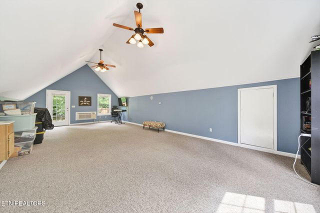 500 Cliff Park Rd, Monterey, TN 38574