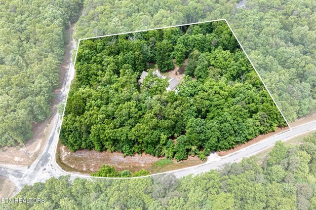 500 Cliff Park Rd, Monterey, TN 38574