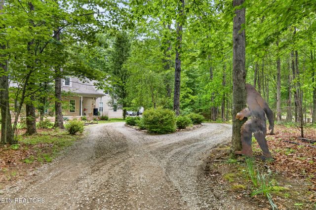 500 Cliff Park Rd, Monterey, TN 38574