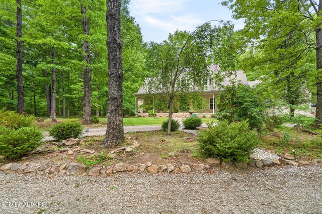 500 Cliff Park Rd, Monterey, TN 38574