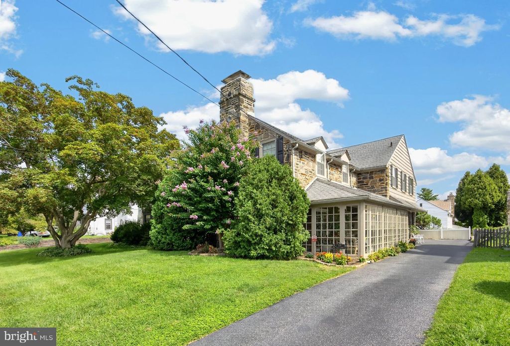 319 WAYNE AVE, LANSDOWNE, PA 19050 — exterior