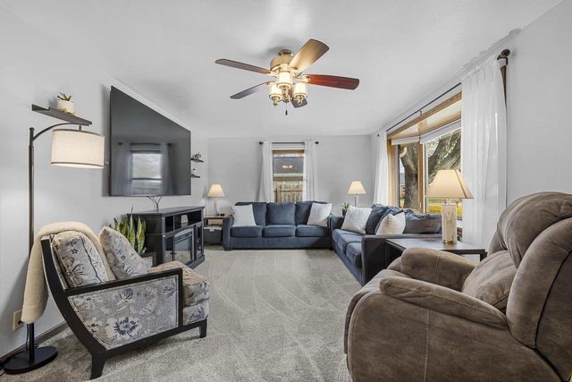 906 SILVER STREET, De Pere, WI 54115