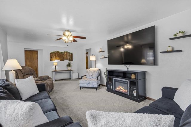 906 SILVER STREET, De Pere, WI 54115