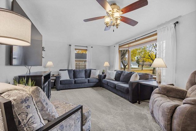 906 SILVER STREET, De Pere, WI 54115