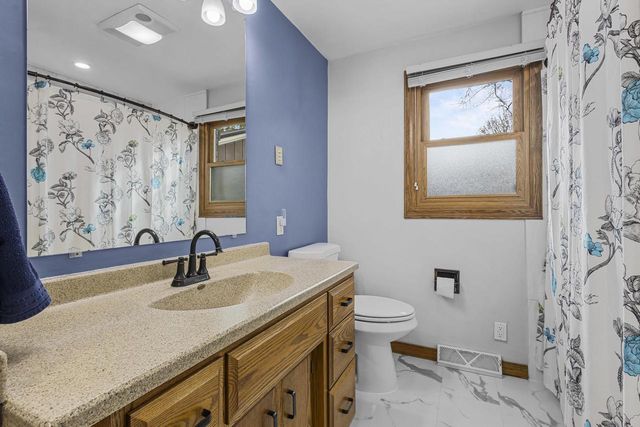 906 SILVER STREET, De Pere, WI 54115