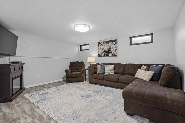 906 SILVER STREET, De Pere, WI 54115