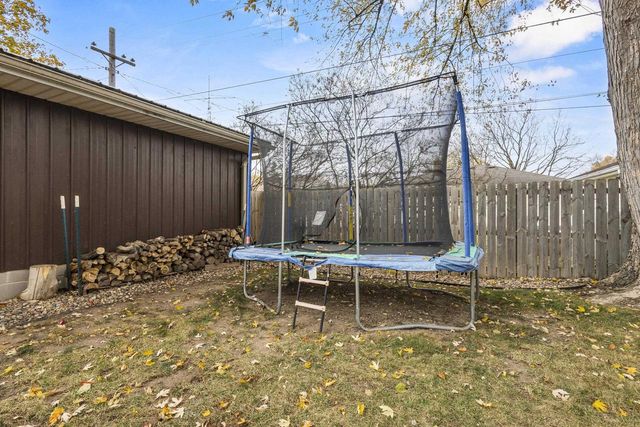 906 SILVER STREET, De Pere, WI 54115