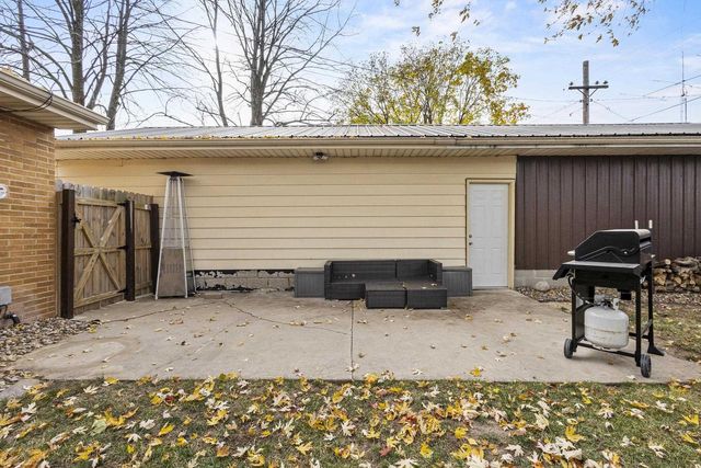 906 SILVER STREET, De Pere, WI 54115