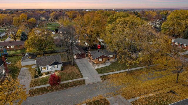 906 SILVER STREET, De Pere, WI 54115