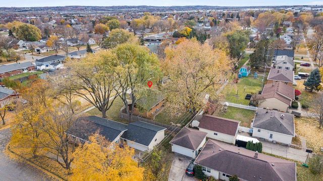 906 SILVER STREET, De Pere, WI 54115