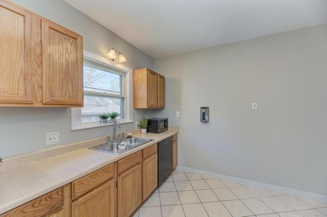 904 Caton Avenue, Joliet, IL 60435