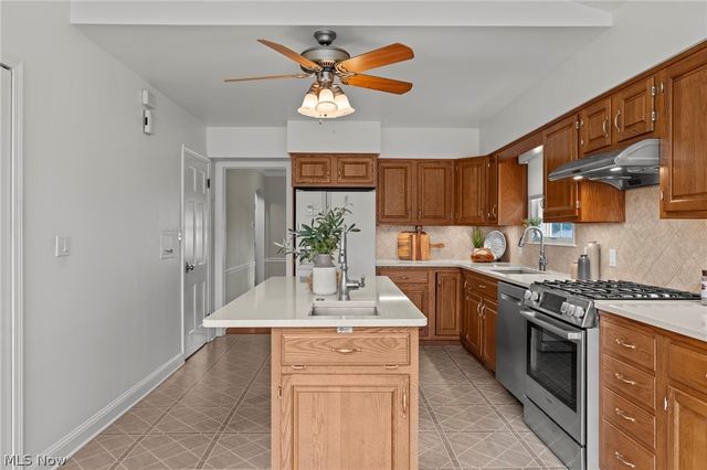 225 Melbourne Avenue, Akron, OH 44313