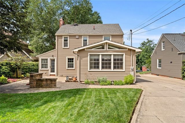 225 Melbourne Avenue, Akron, OH 44313