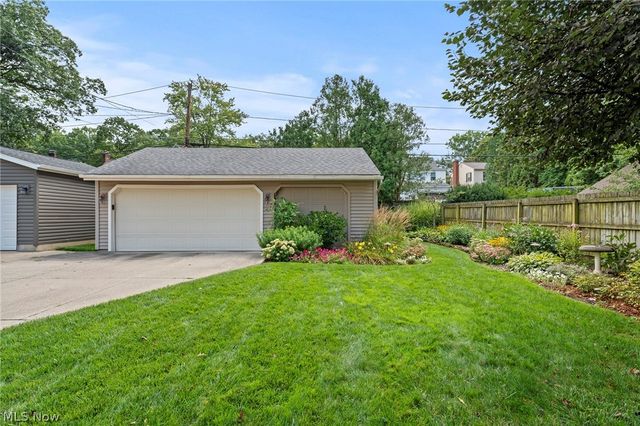 225 Melbourne Avenue, Akron, OH 44313