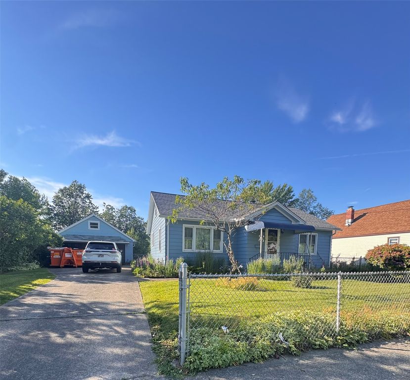 2110 FAIRMONT Parkway, Erie, PA 16510