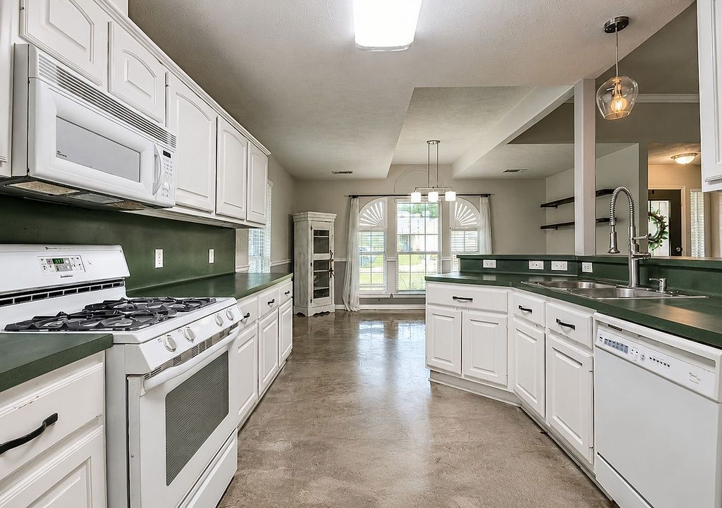 6200 Trellick Court, Bryan, TX 77802 — photo 5