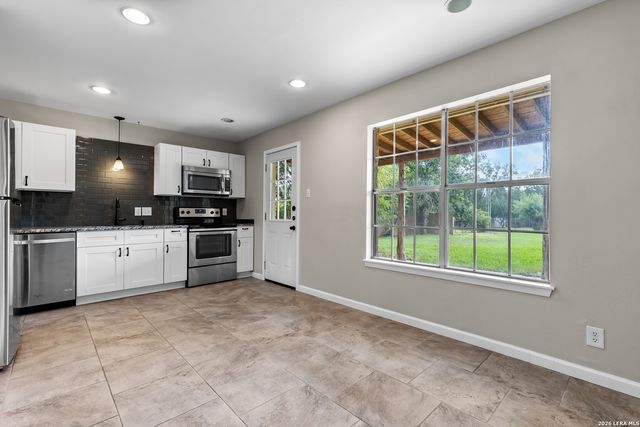 28028 BONN MOUNTAIN ST, San Antonio, TX 78260