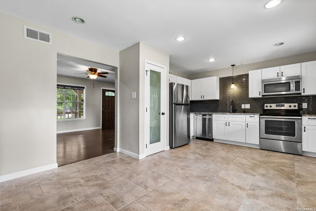 28028 BONN MOUNTAIN ST, San Antonio, TX 78260