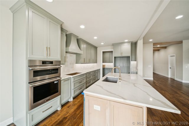 9716 E 132nd Street, Bixby, OK 74008