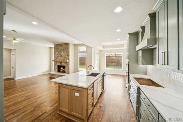 9716 E 132nd Street, Bixby, OK 74008