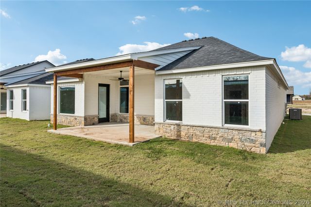 9716 E 132nd Street, Bixby, OK 74008