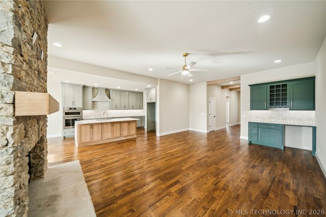 9716 E 132nd Street, Bixby, OK 74008