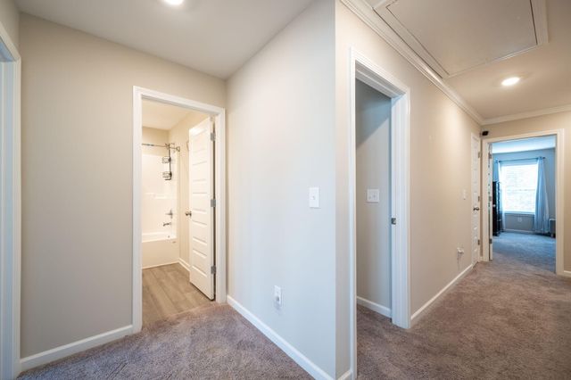 6438 Dharma Lp 30, East Ridge, TN 37412