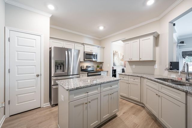 6438 Dharma Lp 30, East Ridge, TN 37412