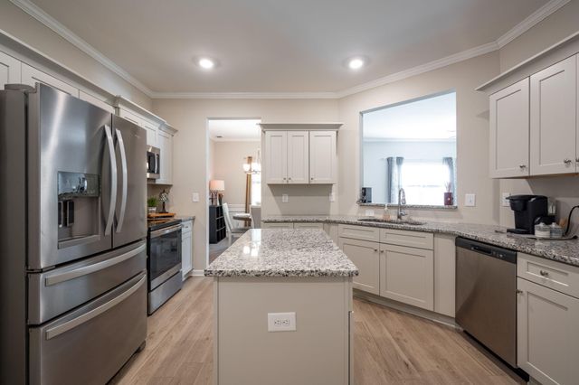 6438 Dharma Lp 30, East Ridge, TN 37412