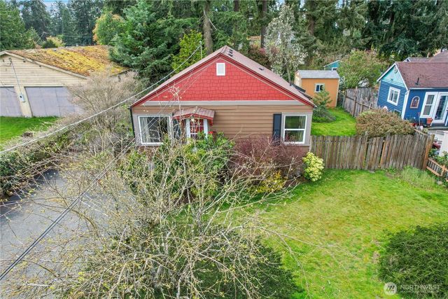 16751 Linden Avenue N, Shoreline, WA 98133