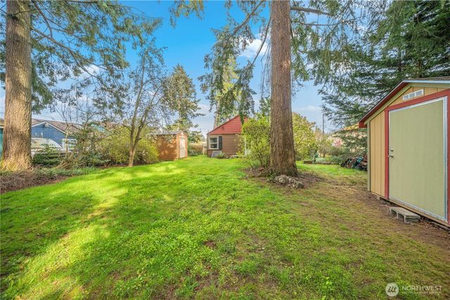 16751 Linden Avenue N, Shoreline, WA 98133