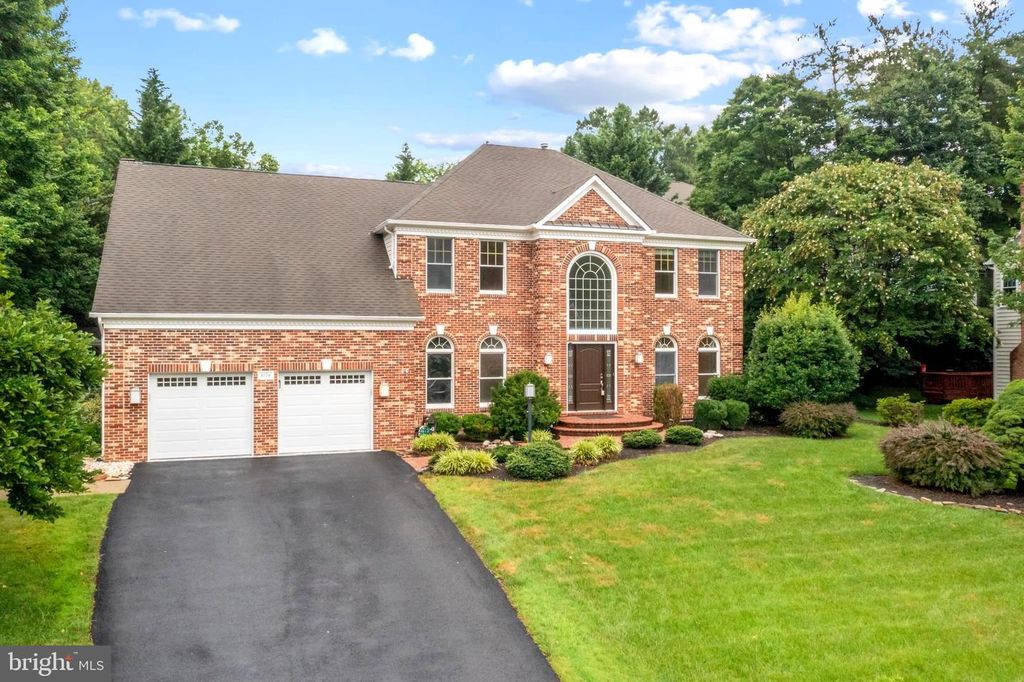 8126 HADDINGTON CT, Fairfax Station, VA 22039