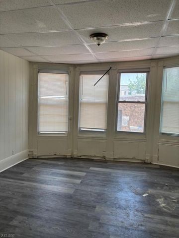 608 Main St, Paterson City, NJ 07503