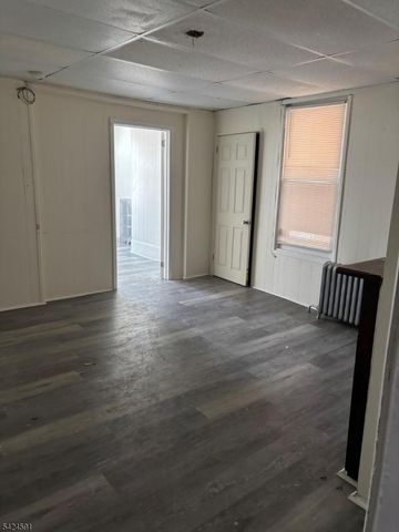 608 Main St, Paterson City, NJ 07503