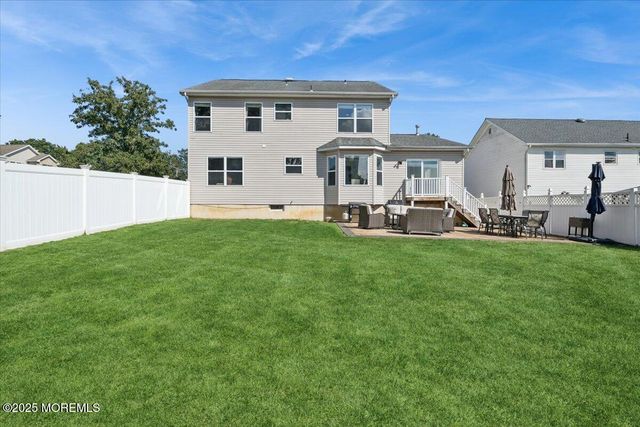 2 Higgins Court, Howell, NJ 07731