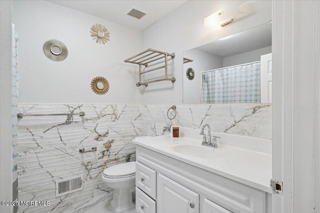 2 Higgins Court, Howell, NJ 07731