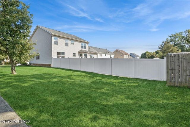 2 Higgins Court, Howell, NJ 07731