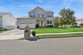 2 Higgins Court, Howell, NJ 07731