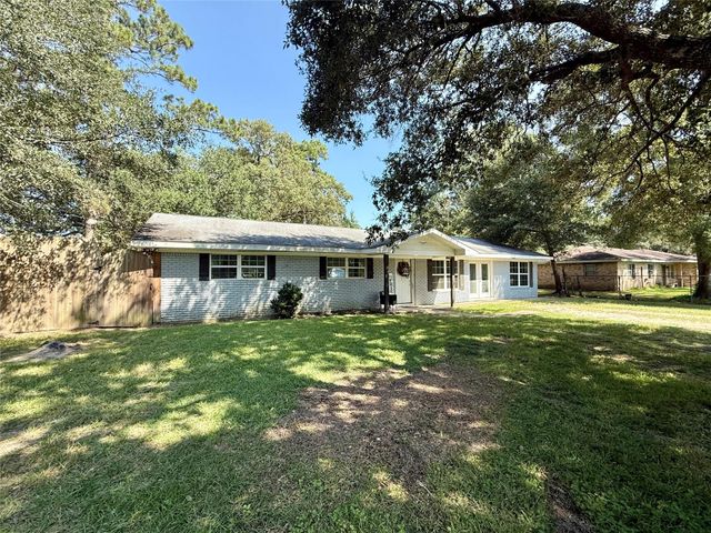 2725 E Railroad Street, Vidor, TX 77662