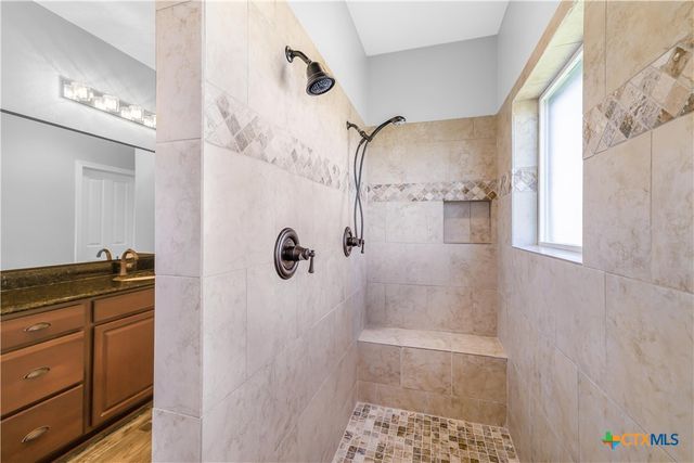 559 W Lago Loop Road, Port O'connor, TX 77982