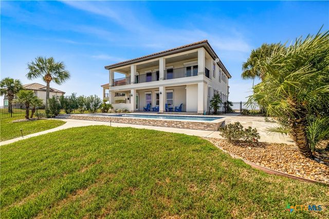 559 W Lago Loop Road, Port O'connor, TX 77982