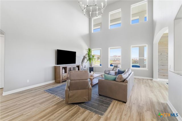 559 W Lago Loop Road, Port O'connor, TX 77982