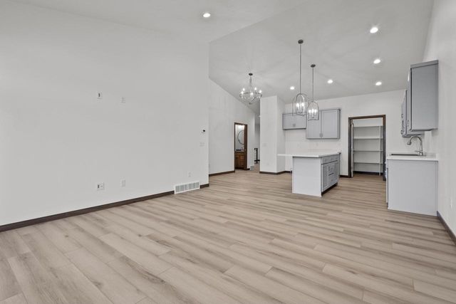 3385 SHAWANO AVENUE, Green Bay, WI 54313