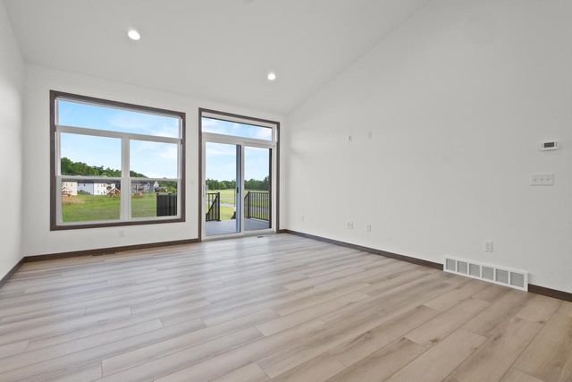 3385 SHAWANO AVENUE, Green Bay, WI 54313