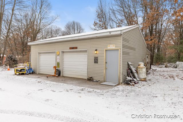 11109 Adams Hall Drive, Greenville, MI 48838