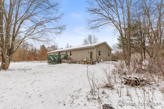 11109 Adams Hall Drive, Greenville, MI 48838