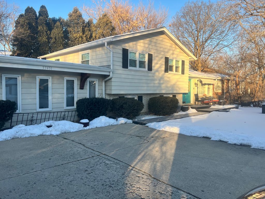 33451 N Sears Boulevard, Grayslake, IL 60030