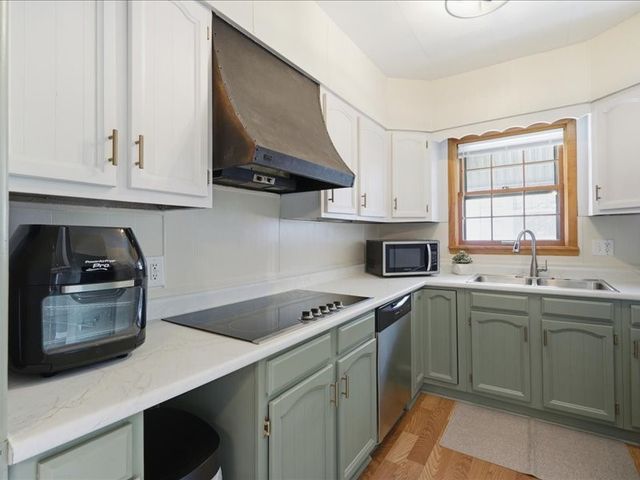 3812 Kingman Boulevard, Des Moines, IA 50311